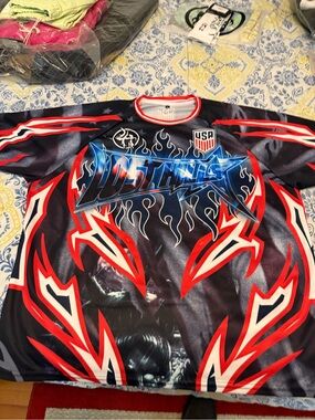 Lost Hills USA Men’s Graphic Jersey in Navy, Red & White